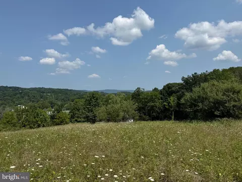 6596 Chestnut Hill Church Rd, Coopersburg, PA 18036