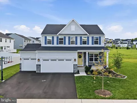 8150 Parker Pl, Fogelsville, PA 18051