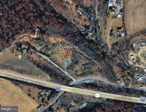 1751 Heffner Rd, Fogelsville, PA 18051