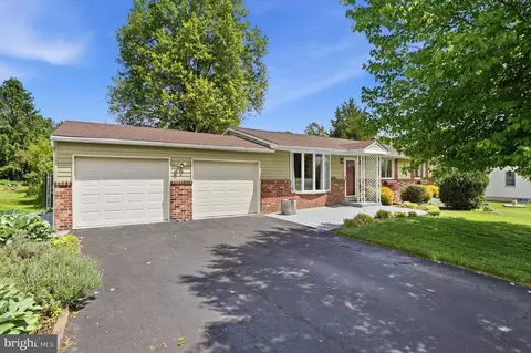 5231 Price Ave, Coopersburg, PA 18036