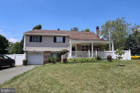 511 E Harrison St, Emmaus, PA 18049