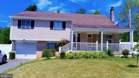 511 E Harrison St, Emmaus, PA 18049