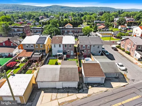 927 W Wyoming St, Allentown, PA 18103