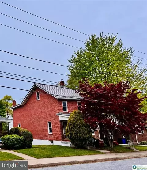 414 S 6th St, Emmaus, PA 18049