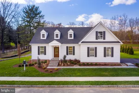 4630 Old Saucon Rd, Bethlehem, PA 18015