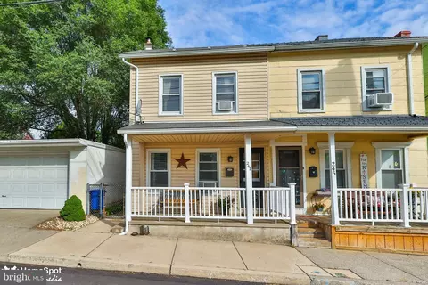 247 Adrain St, Emmaus, PA 18049