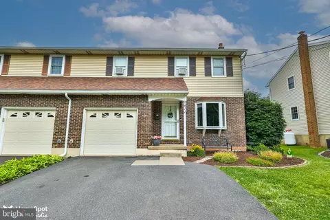 411 E Oxford St, Coopersburg, PA 18036