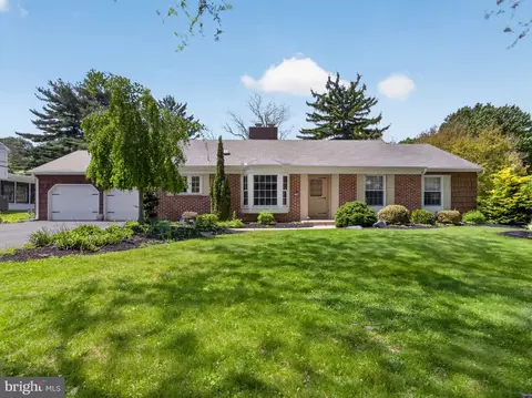 1148 Clearwood Dr, Allentown, PA 18103
