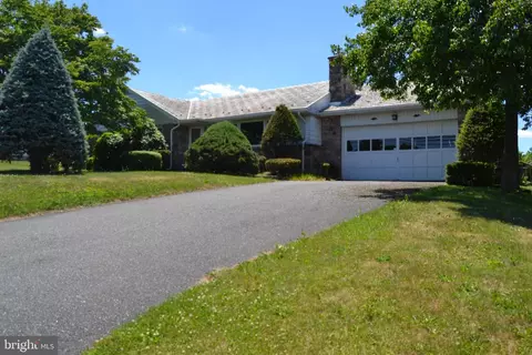 1294 Trexlertown Rd, Trexlertown, PA 18087