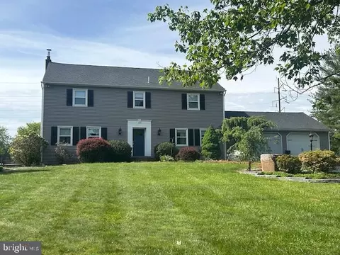 4074 Old Sentry Rd, Allentown, PA 18104