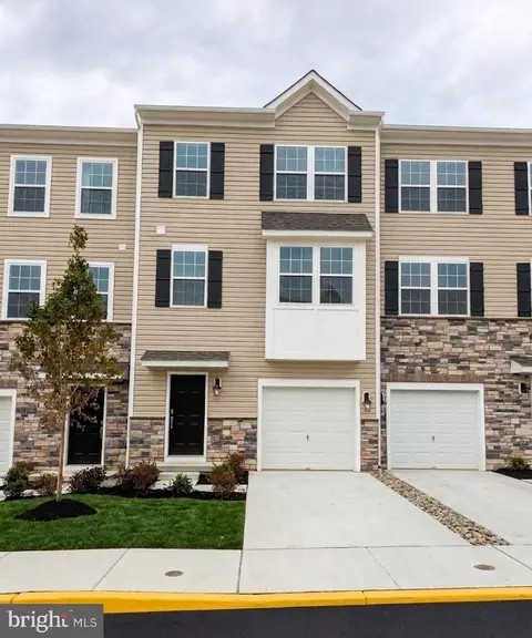 8303 Brodie Ct, Breinigsville, PA 18031