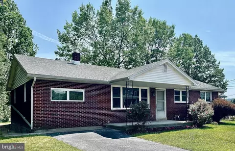 320 E Landis St, Coopersburg, PA 18036