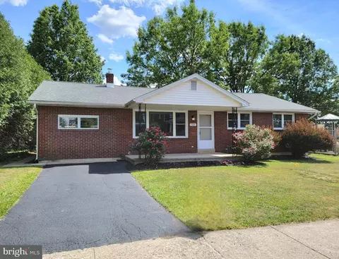 320 E Landis St, Coopersburg, PA 18036