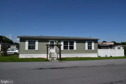 7424 Marquis Dr, Trexlertown, PA 18087