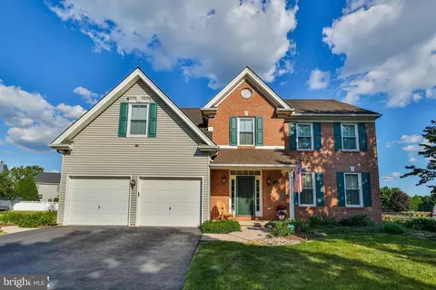 4826 Somerset Ln, Macungie, PA 18062