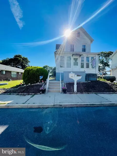 808 N Oswego St, Allentown, PA 18109