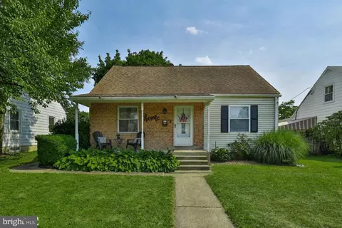 2310 E Woodlawn St, Allentown, PA 18109