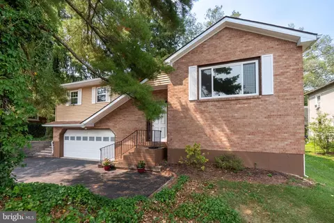 707 W State St, Coopersburg, PA 18036