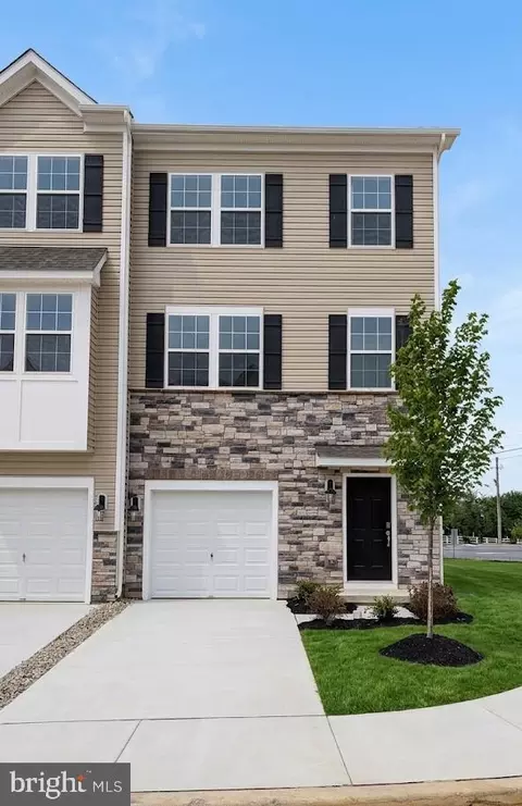 8307 Brodie Ct, Breinigsville, PA 18031