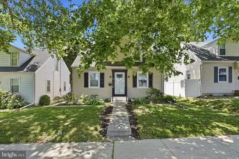 868 N Irving St, Allentown, PA 18109