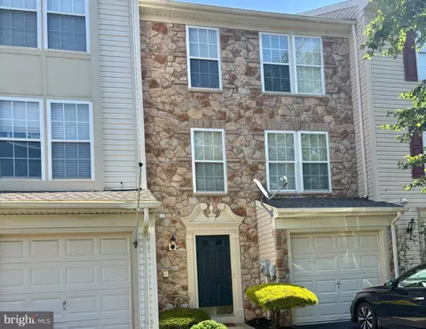 4606 Jasmine Dr, Center Valley, PA 18034