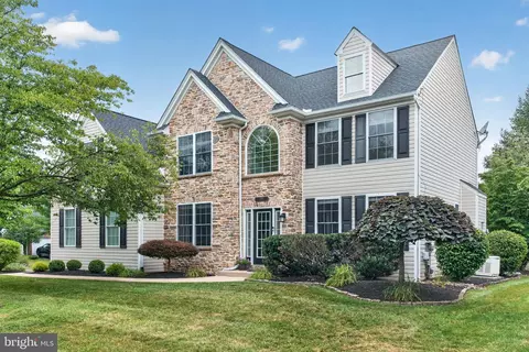 6719 Mink Rd, Macungie, PA 18062