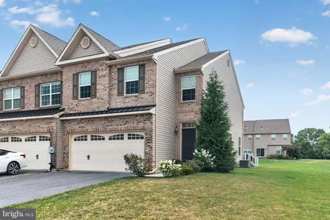 1497 Caspian St, Allentown, PA 18104