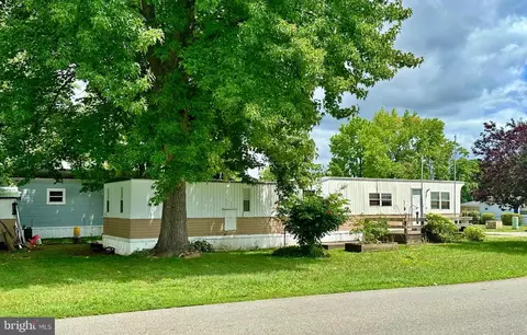8700 Turkey Ridge Rd, Breinigsville, PA 18031