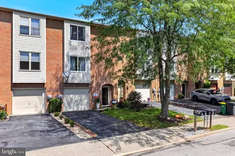 341 W 2nd St, Alburtis, PA 18011