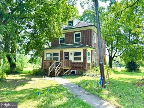 4550 Vera Cruz Rd, Center Valley, PA 18034