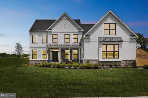 5417 Red Oak Dr, Coopersburg, PA 18036