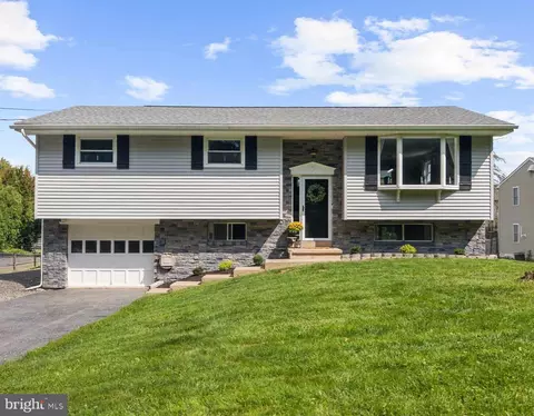 5257 Lanark, Center Valley, PA 18034