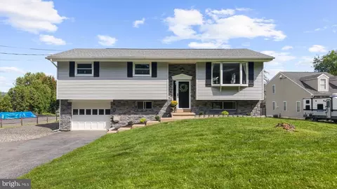 5257 Lanark, Center Valley, PA 18034