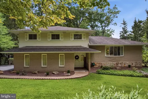 3708 Hawthorne Dr, Center Valley, PA 18034