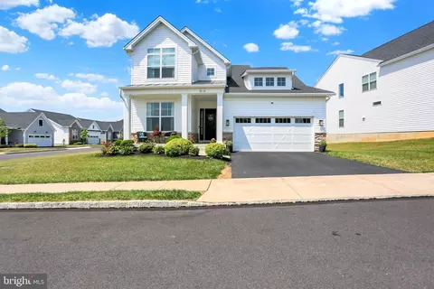 1814 Stang Dr, Allentown, PA 18104