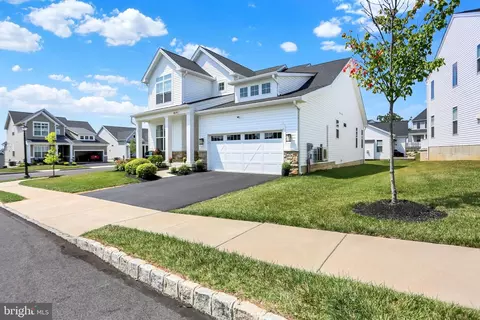 1814 Stang Dr, Allentown, PA 18104
