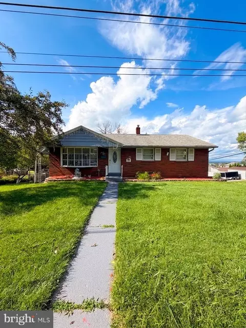 849 E Un, Allentown, PA 18109