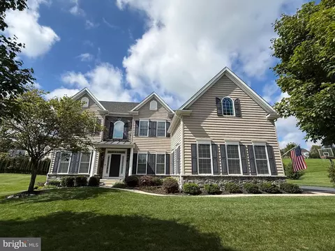 4165 Thompsondale Rd, Coopersburg, PA 18036