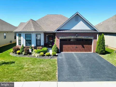 4139 Clearbrook Rd, Emmaus, PA 18049