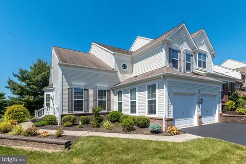 1824 Emerald Dr, Orefield, PA 18069