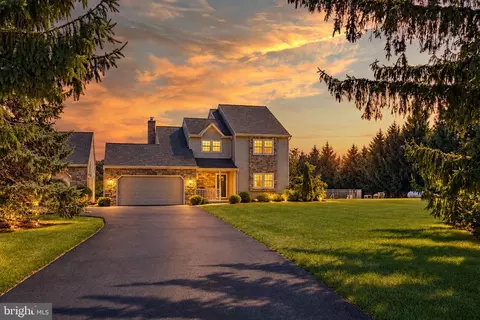 3063 Weidasville Rd, Orefield, PA 18069