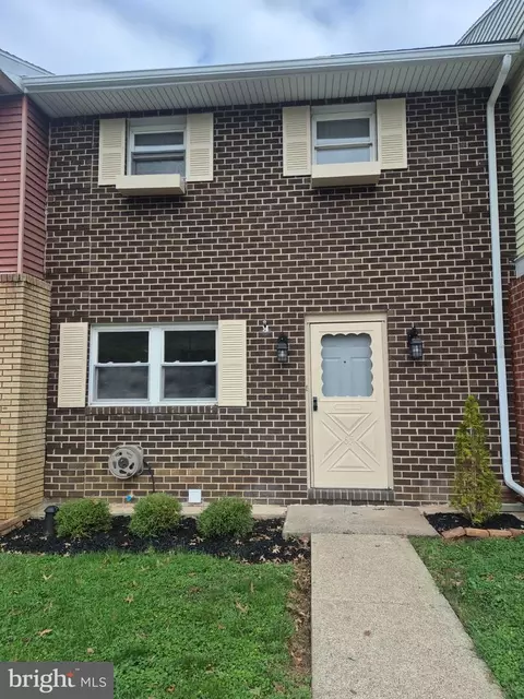65 W Chestnut St, Macungie, PA 18062