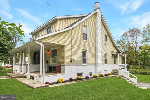1403 Pennsylvania Ave, Emmaus, PA 18049
