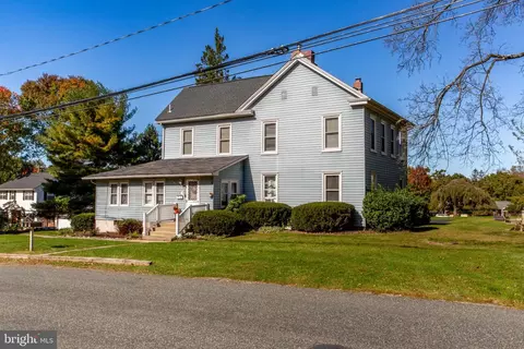 705 Tilghman St, Coopersburg, PA 18036