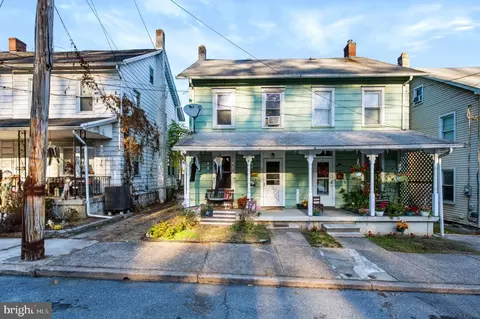 5247 3rd St, Whitehall, PA 18052