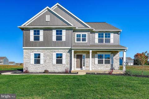 81 Monticello Dr, Lebanon, PA 17042