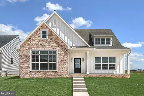 17 Pinnacle Ridge Dr, Annville, PA 17003