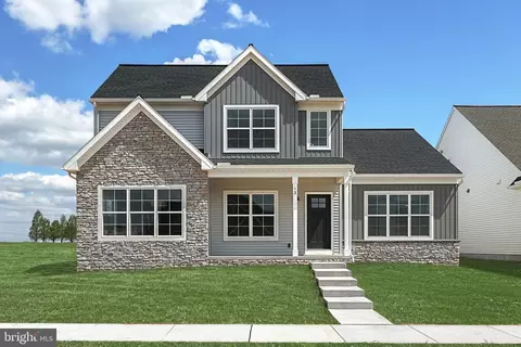 13 Pinnacle Ridge Dr, Annville, PA 17003