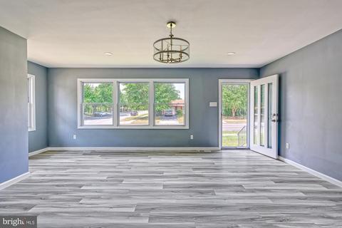 600 E Walnut St, Palmyra, PA 17078 photo 9