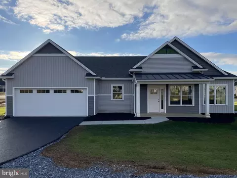 86 S Village Cir #237, Palmyra, PA 17078